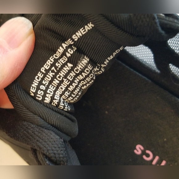 Fabletics Venice Performance Sneakers Black Size 9.5 - Picture 6 of 10